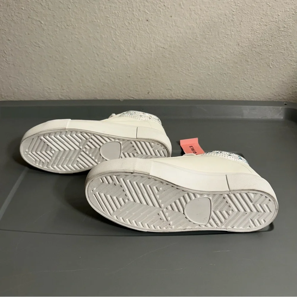 Size: 3M Brand New BCBG GIRLS Sneakers